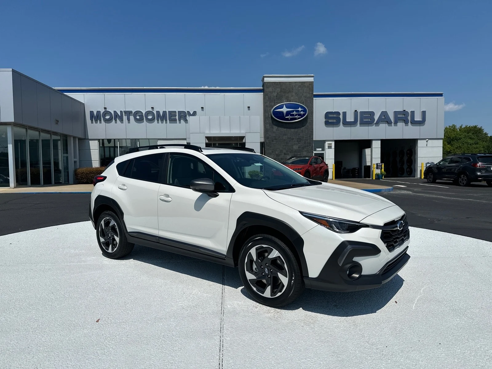 New 2026 CRYSTAL WHITE PEARL Subaru Limited image 1