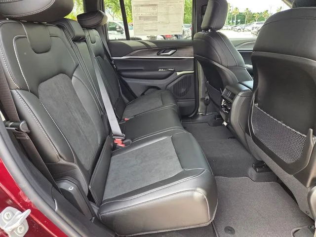 New 2026 Velvet Red Pearl-Coat Exterior Paint Jeep Altitude image 12