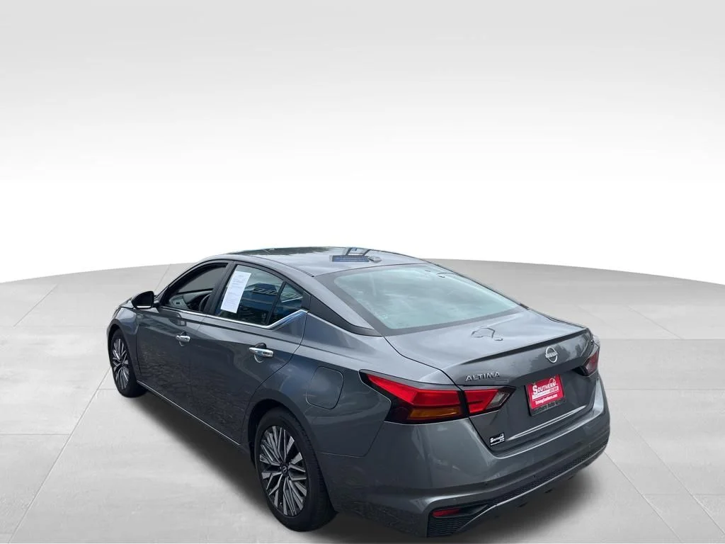 Used 2024 Gray Nissan 2.5 SV image 38