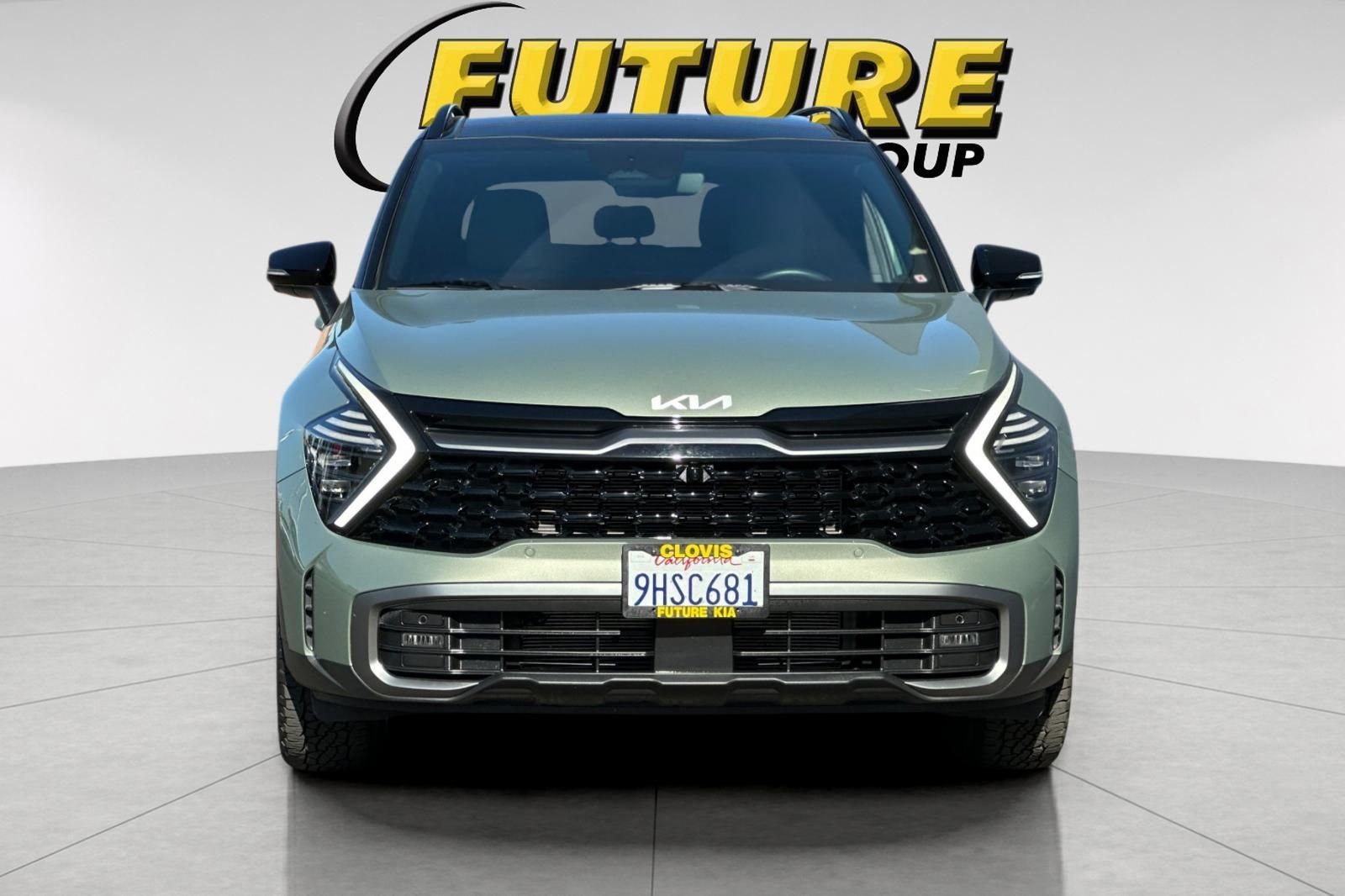 Used 2024 Green Kia X-Pro Prestige image 9