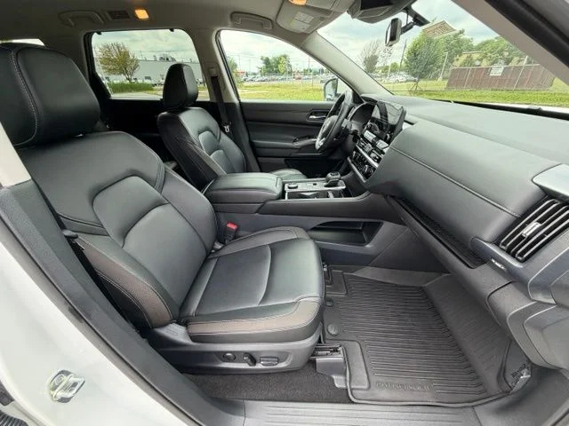 Certified Used 2024 Pearl White Nissan SL image 14