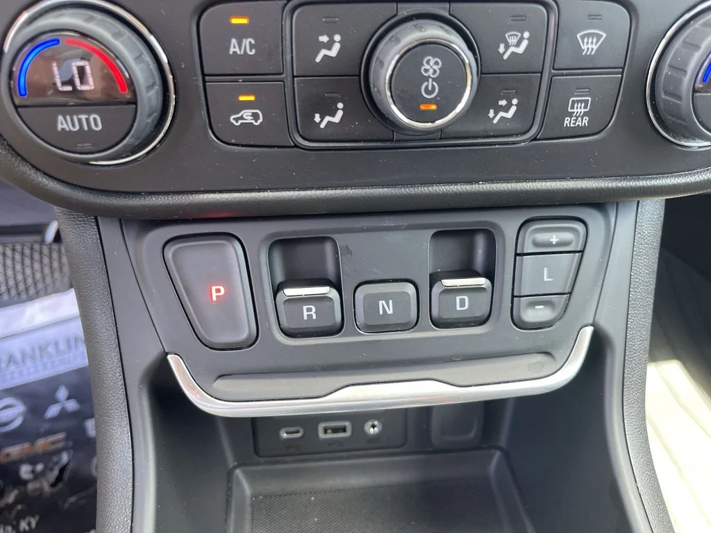 Used 2021 Blue GMC SLT image 19
