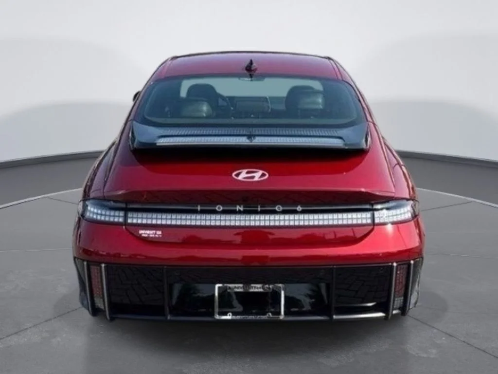 Used 2023 Red Hyundai SE Standard Range image 6