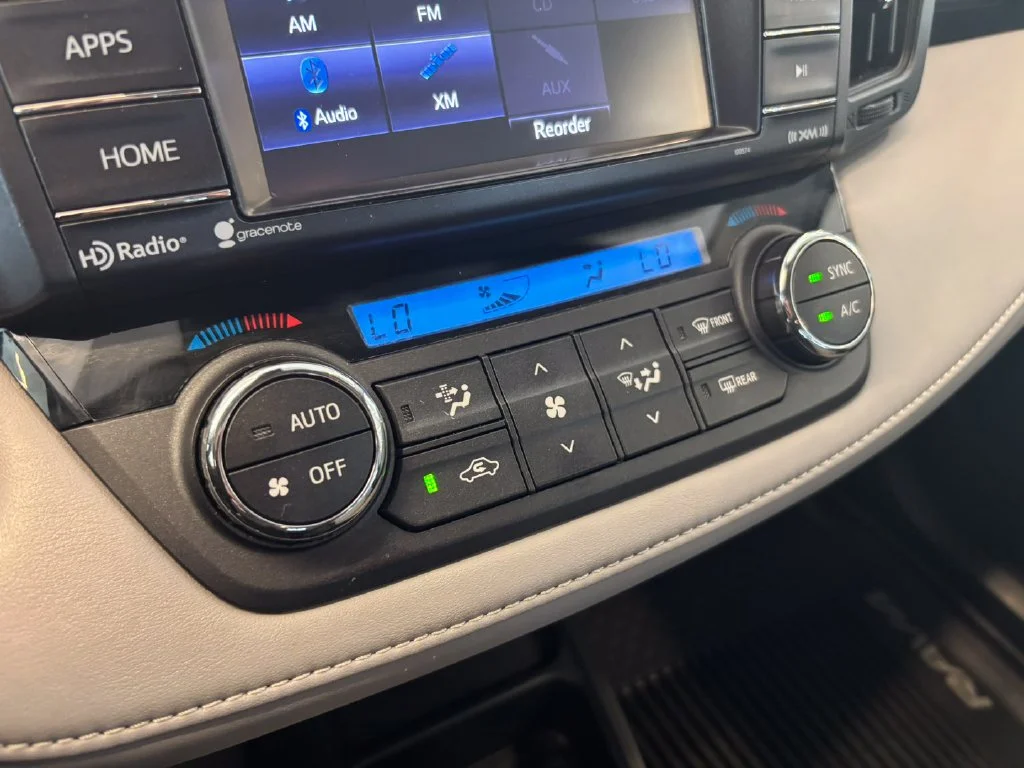 Used 2017 Gray Toyota XLE image 22
