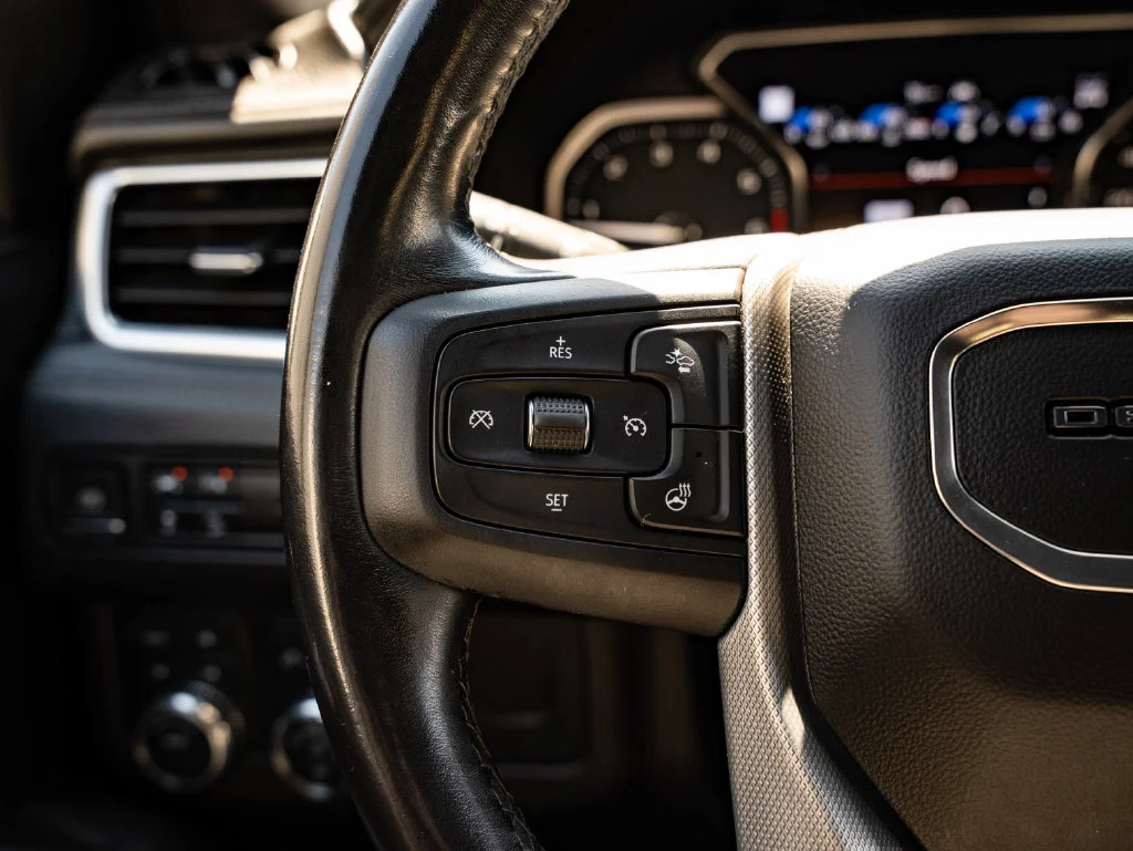 Used 2021 Onyx Black GMC Denali image 31