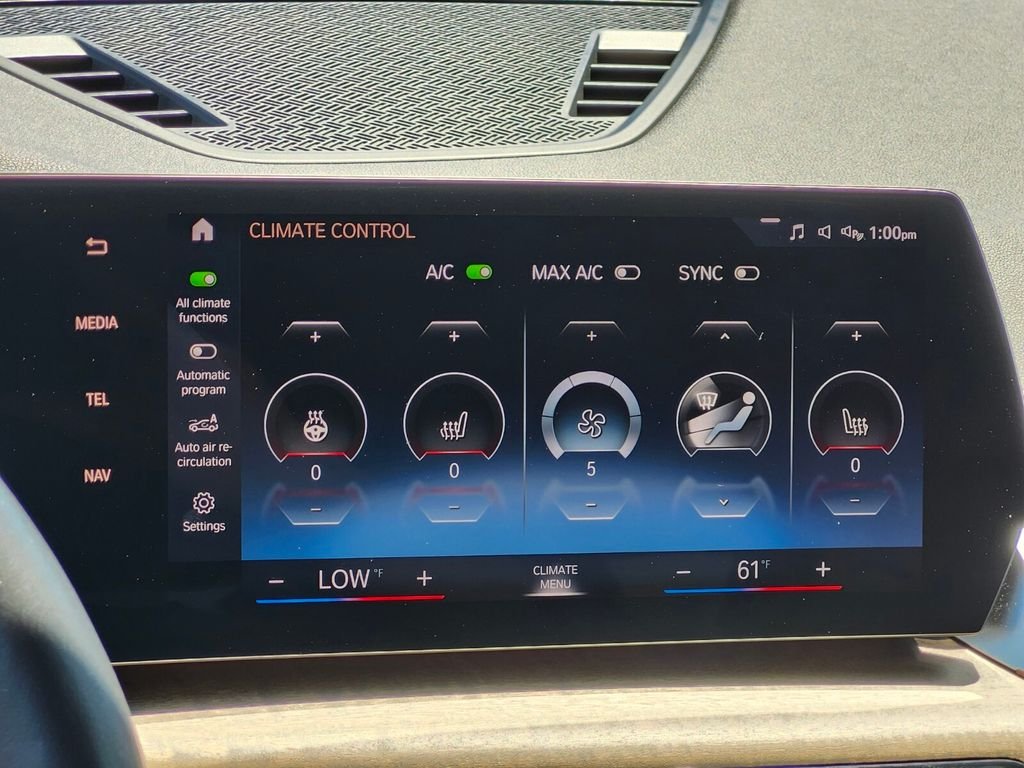 Used 2023 Green BMW xDrive28i image 24