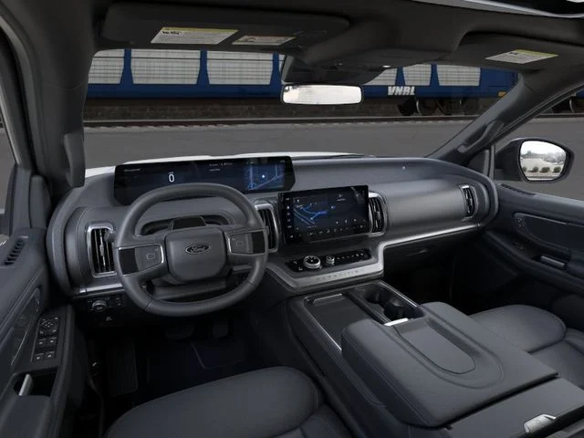 New 2026 Star White Metallic Tri-Coat Ford Platinum image 9