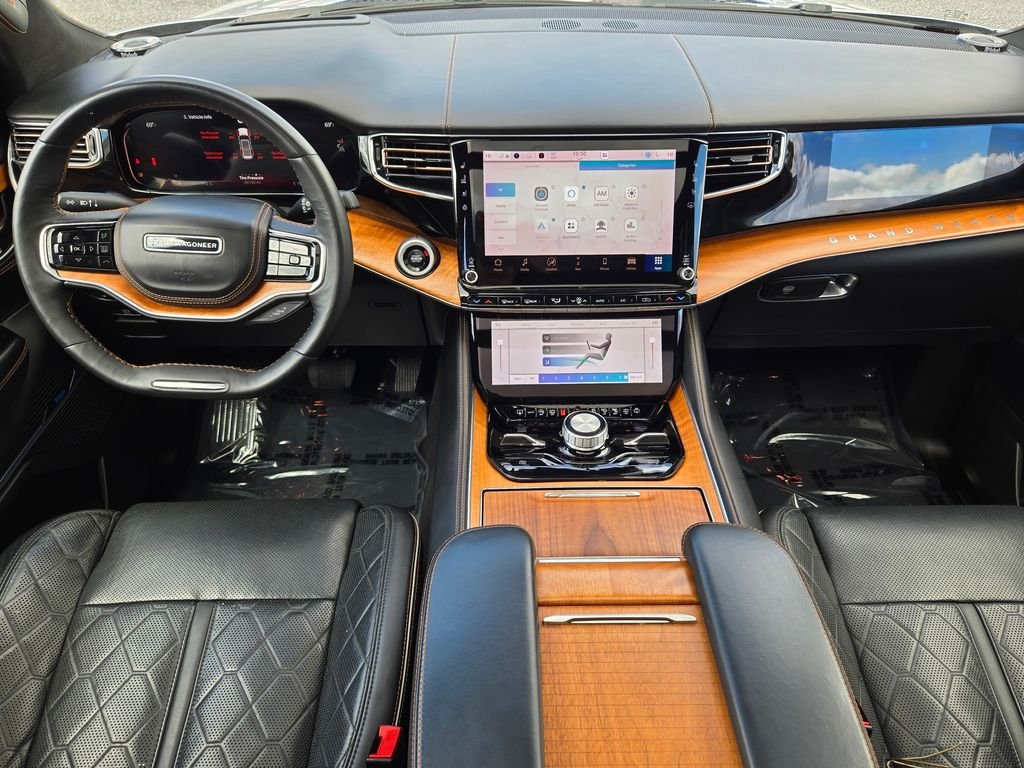 2024 Jeep Grand Wagoneer L Series III - Photo 32