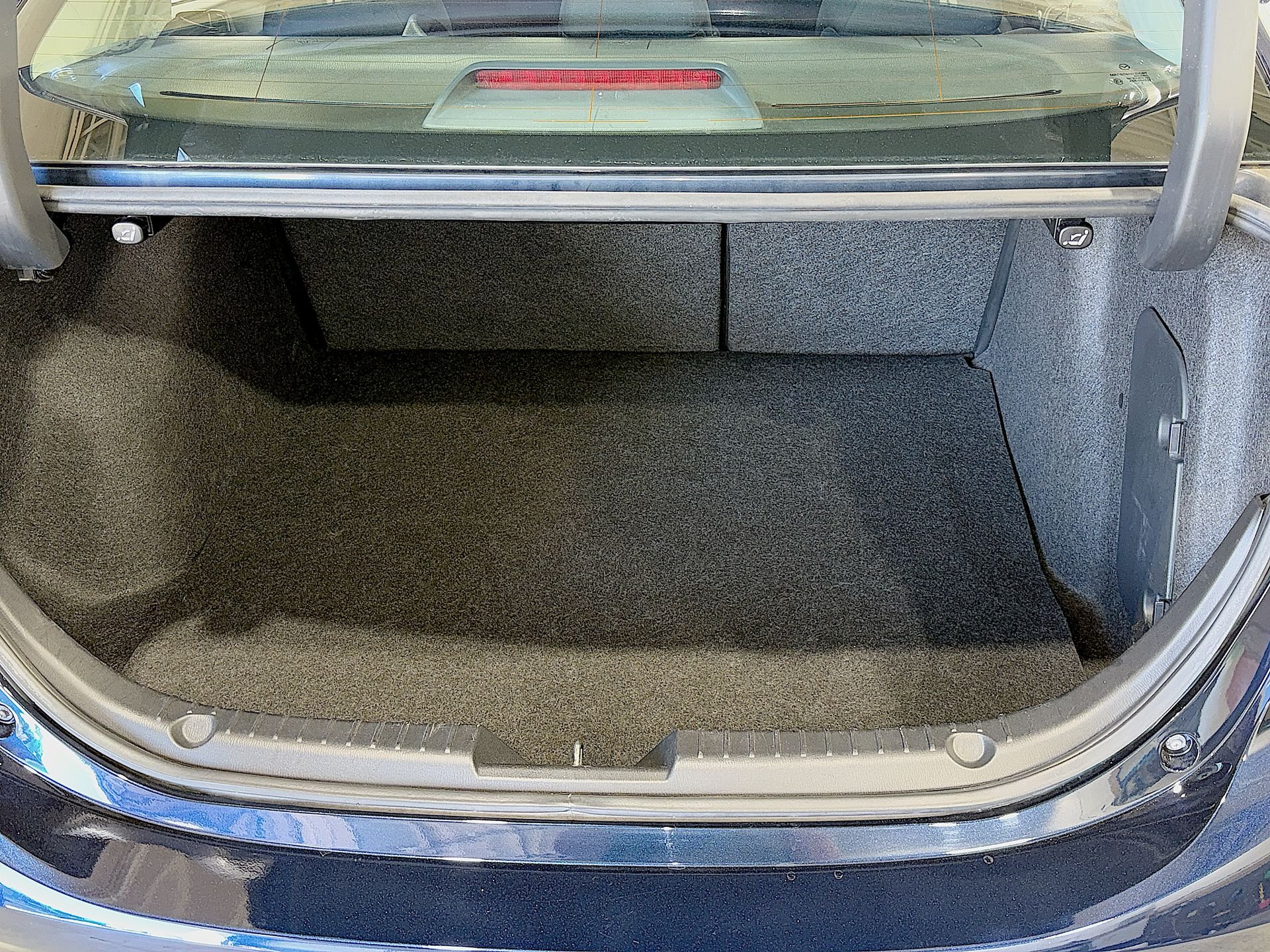 Used 2018 Blue Mazda Sport image 23