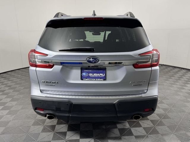 Used 2023 Ice Silver Metallic Subaru Limited image 9