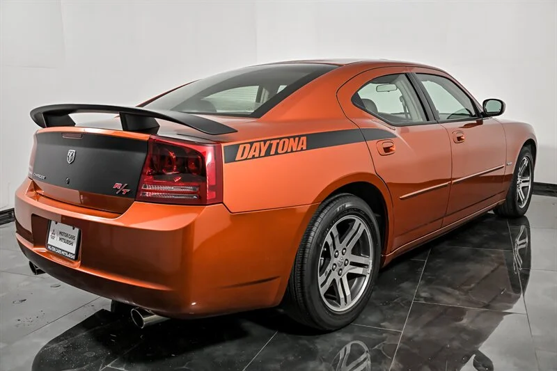 Used 2006 Go Mango! Dodge RT image 9
