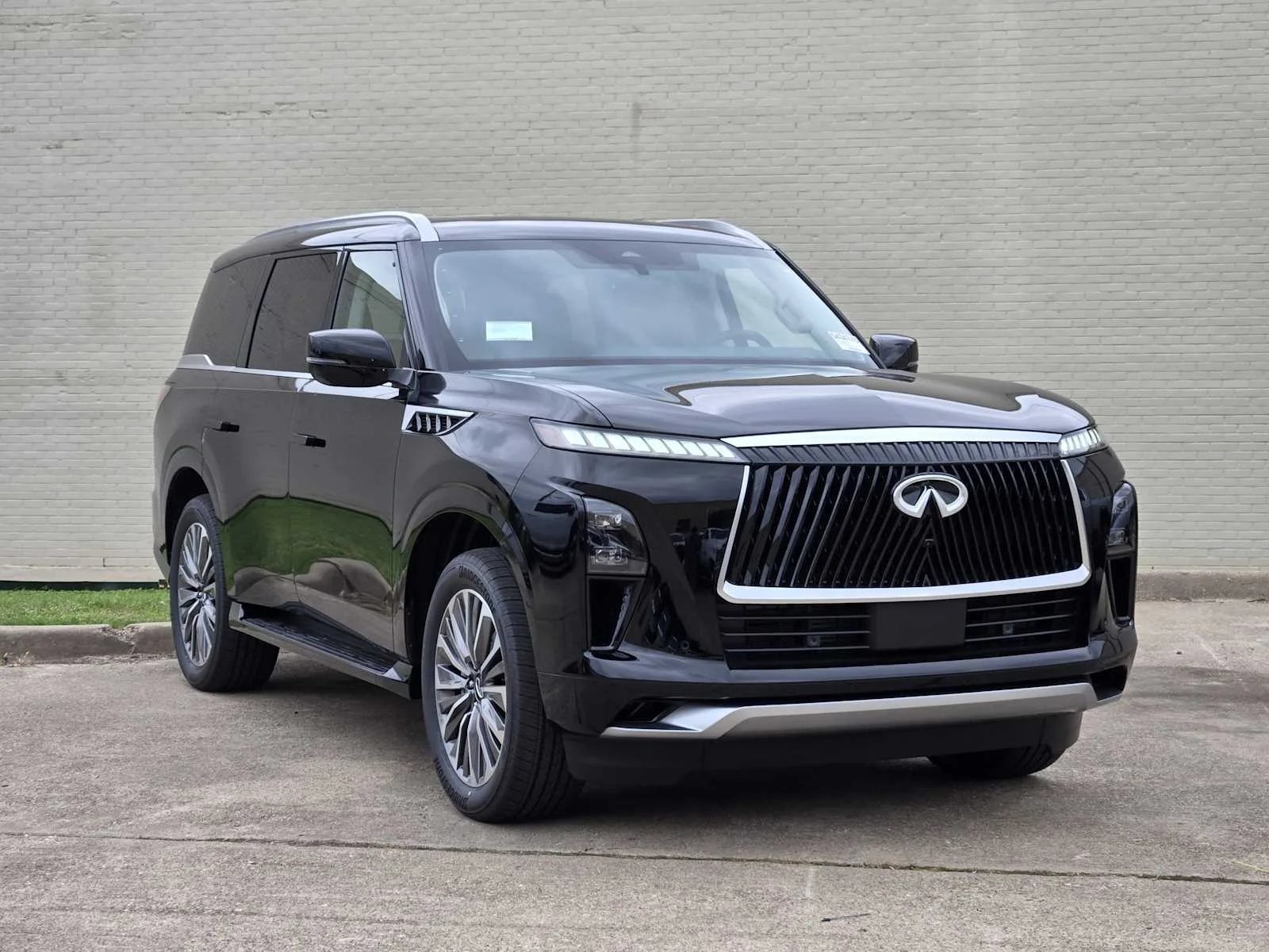 New 2026 BLACK OBSIDIAN INFINITI Luxe 2WD image 2