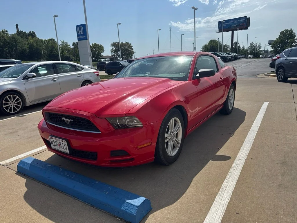 Used 2013  Ford V6 image 3