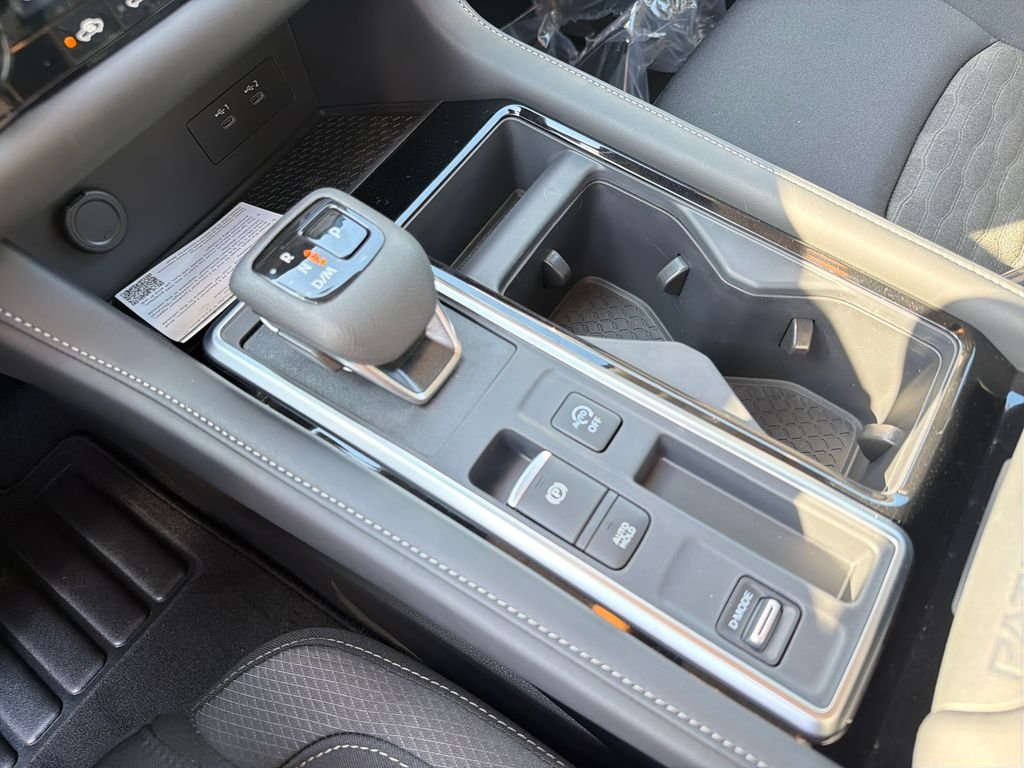 New 2026 Nissan Pathfinder SV 4D Sport Utility