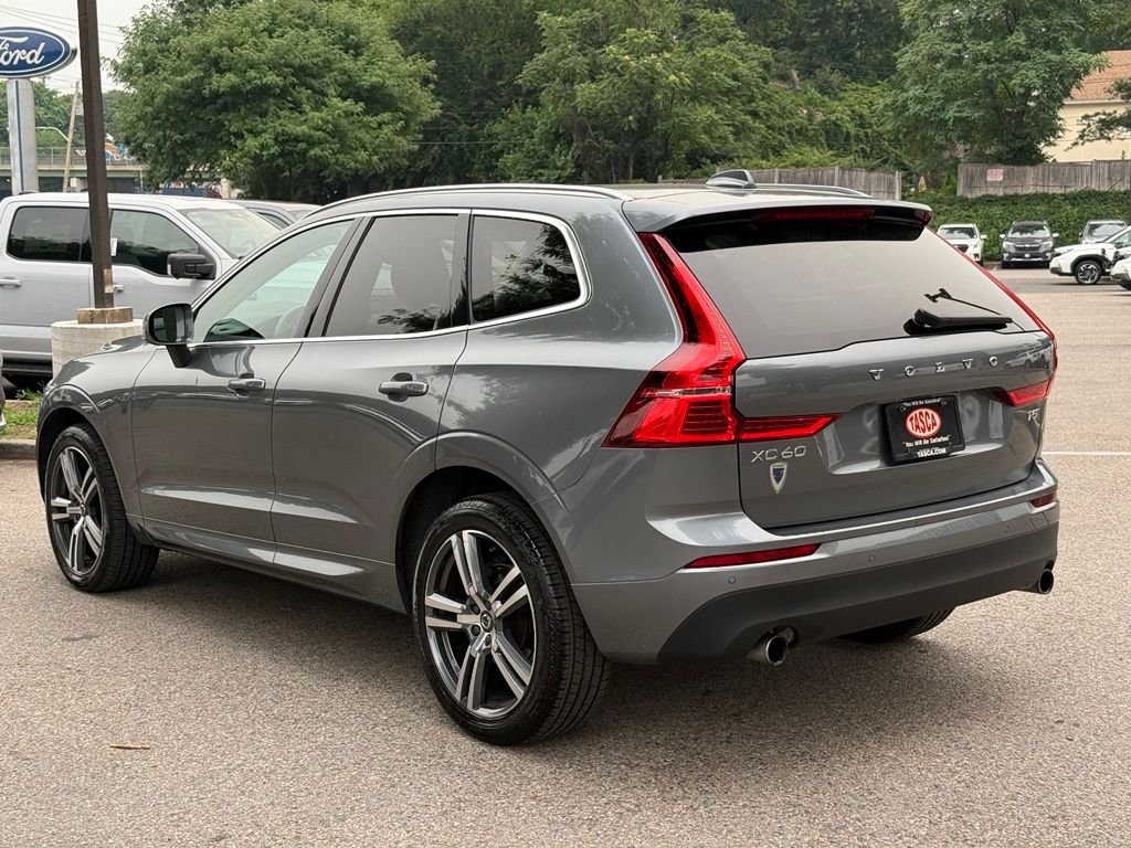Used 2021 Gray Volvo T5 Momentum image 7