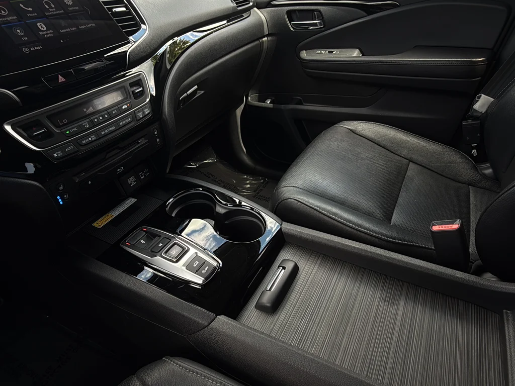 Used 2019 Red Honda Touring image 14