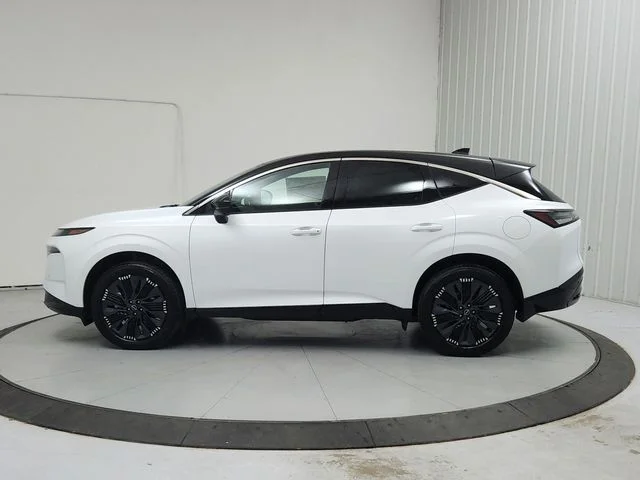 New 2026 White Nissan Platinum image 4