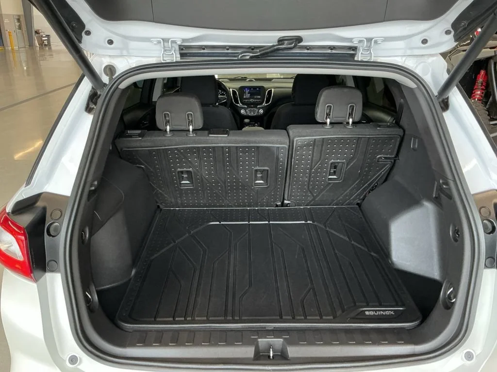 Used 2020 IRIDESCENT PEARL TRICOAT Chevrolet LT image 23