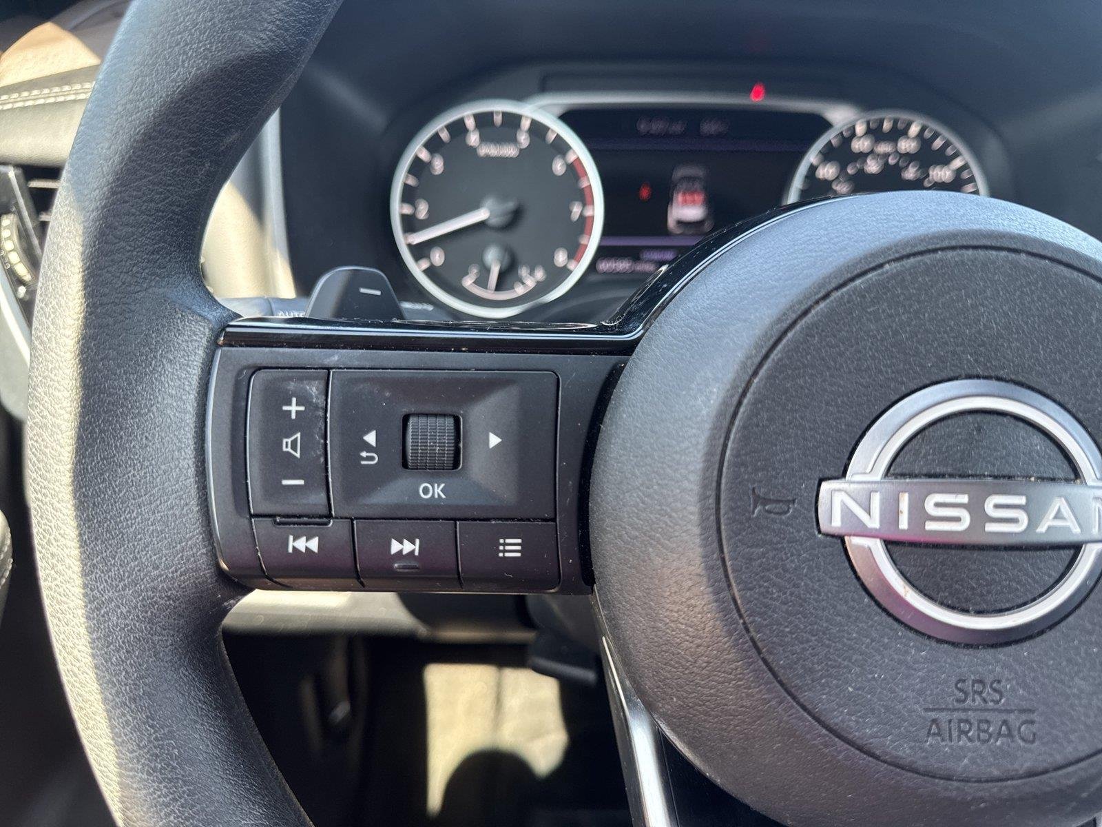 Used 2023 Pearl White Tricoat Nissan SV image 16