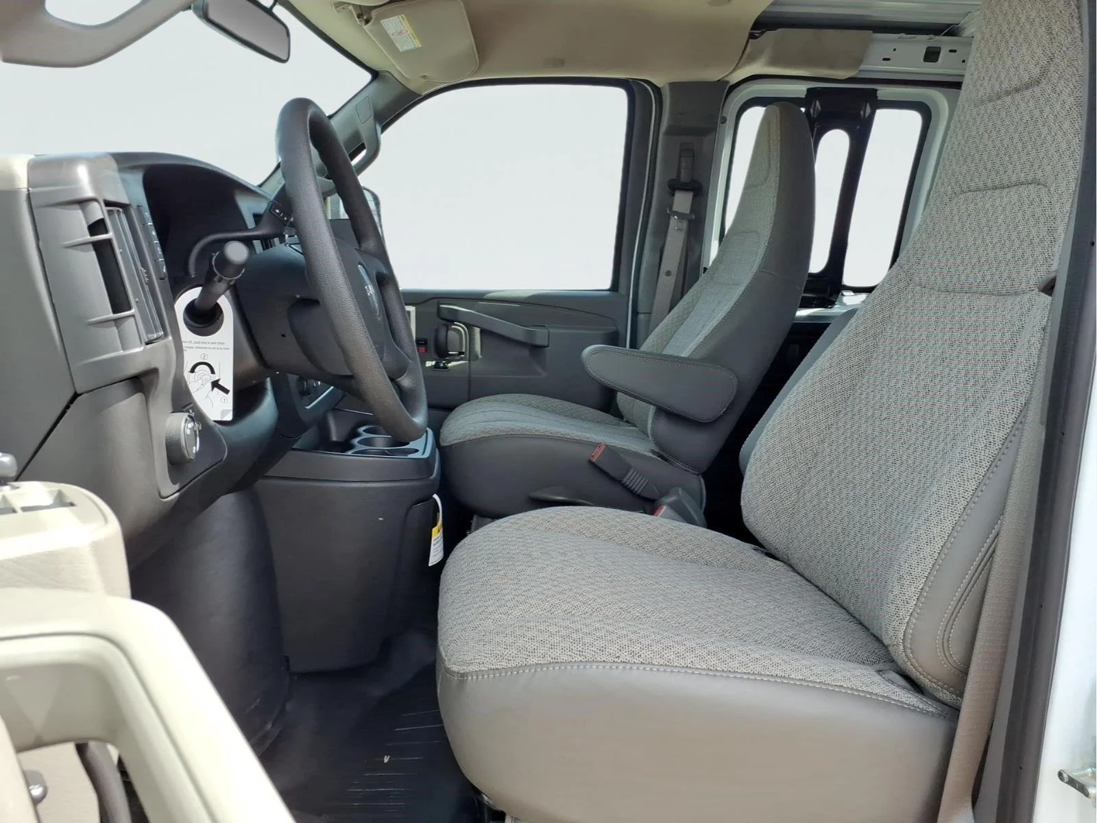 2026 GMC Savana Cargo Work Van - Photo 12
