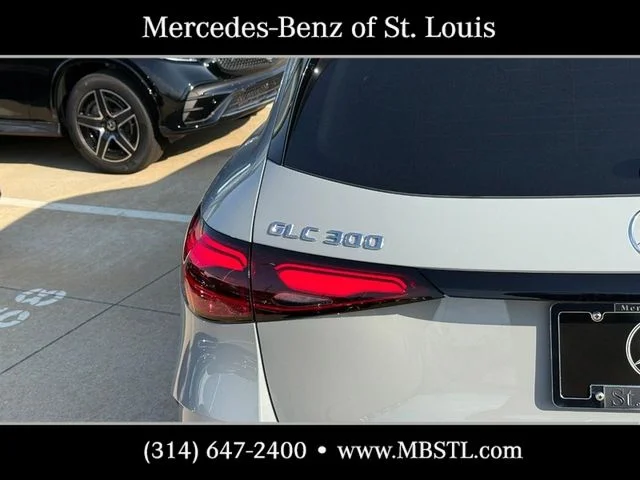 New 2026 MANUFAKTUR Alpine Grey Mercedes-Benz GLC 300 image 5