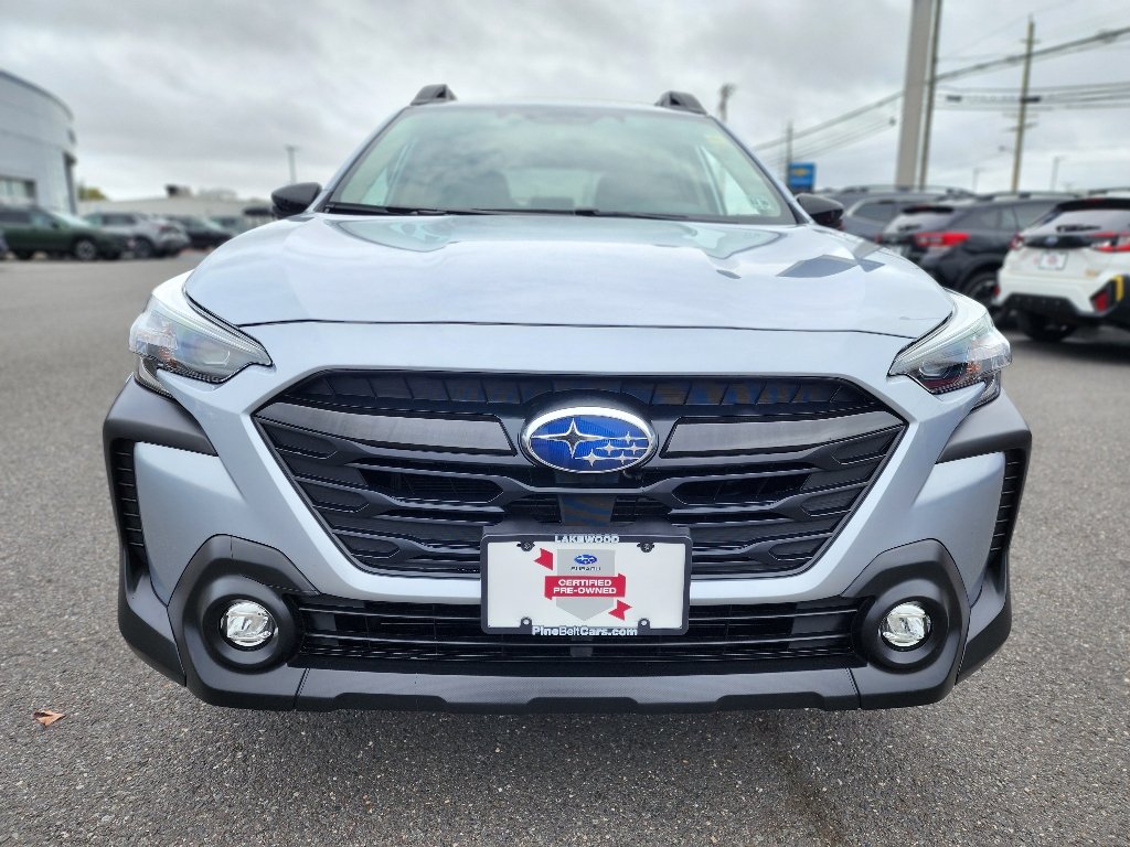 Used 2025 Ice Silver Metallic Subaru Onyx Edition image 25