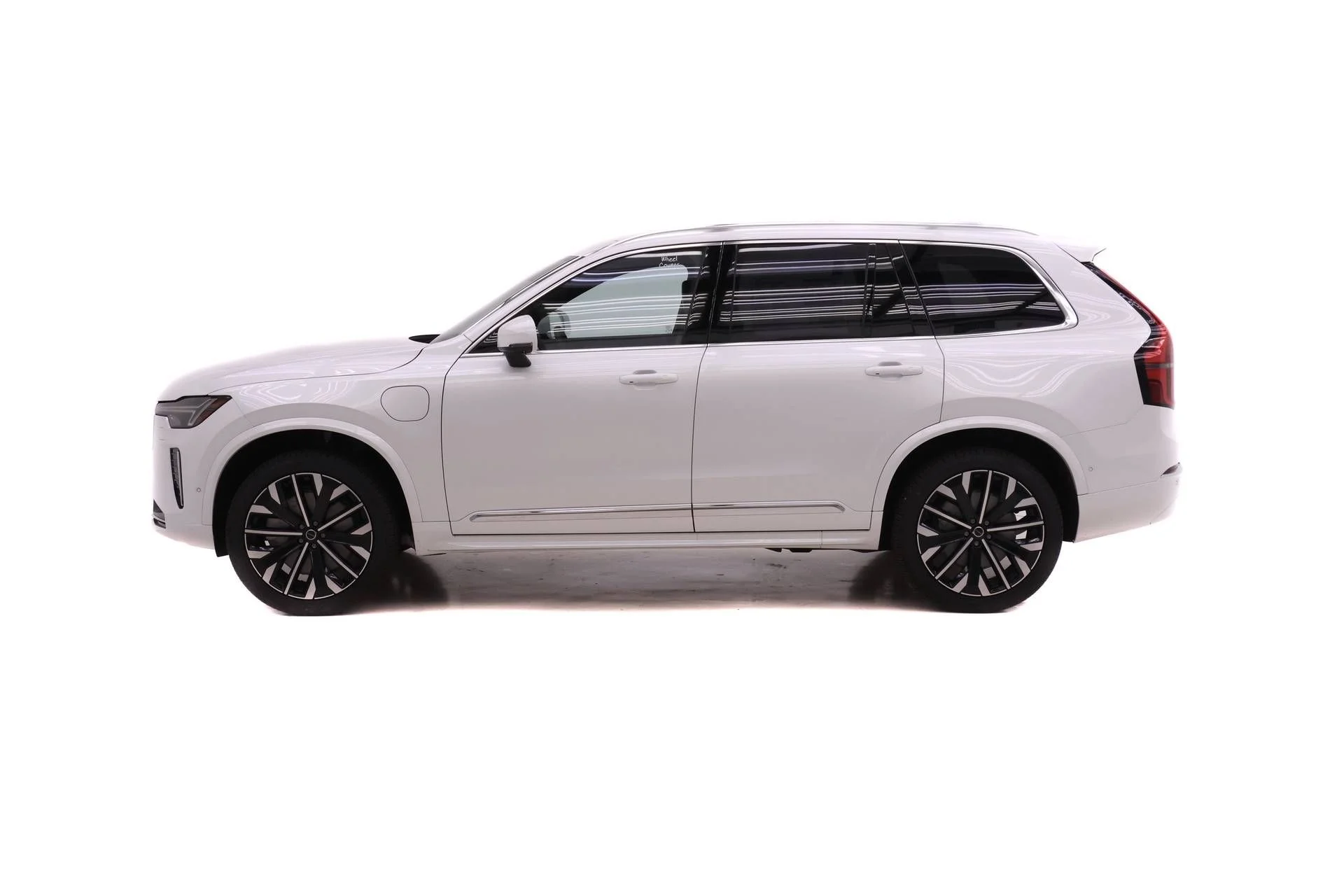 New 2026 White Volvo T8 Ultra image 3