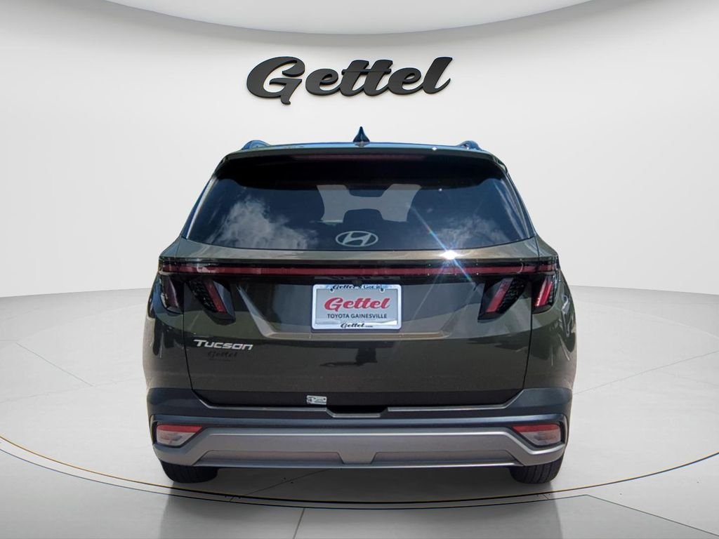 Used 2025 Green Hyundai SEL Convenience image 6