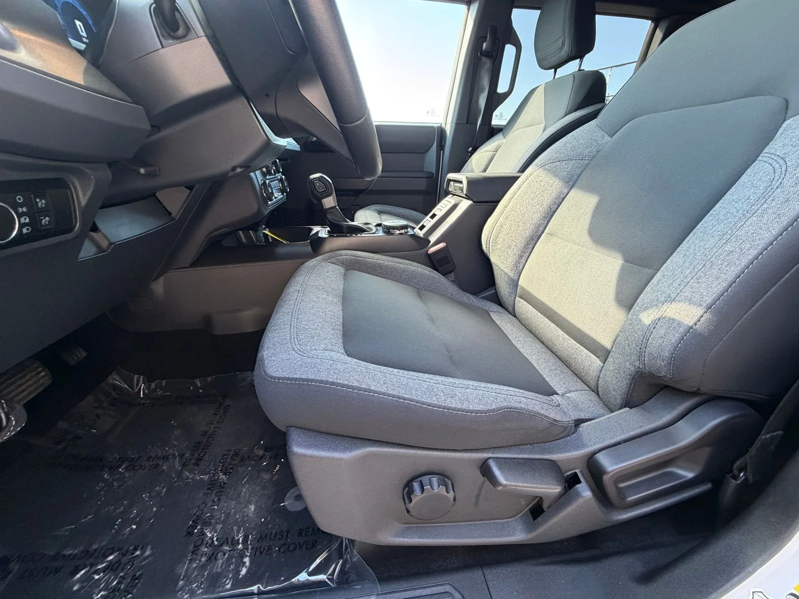 Used 2025 White Ford Big Bend image 11