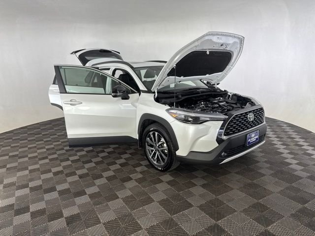 Used 2025 Beige Toyota XLE image 15