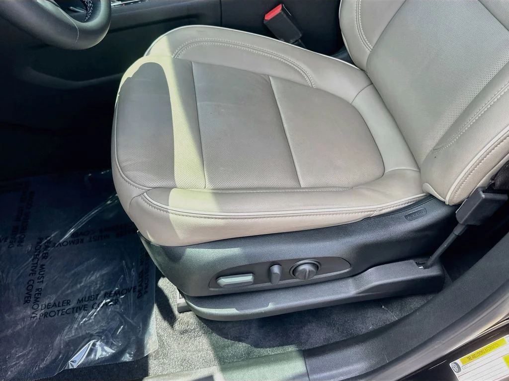 Used 2023 Black Chevrolet Premier image 20