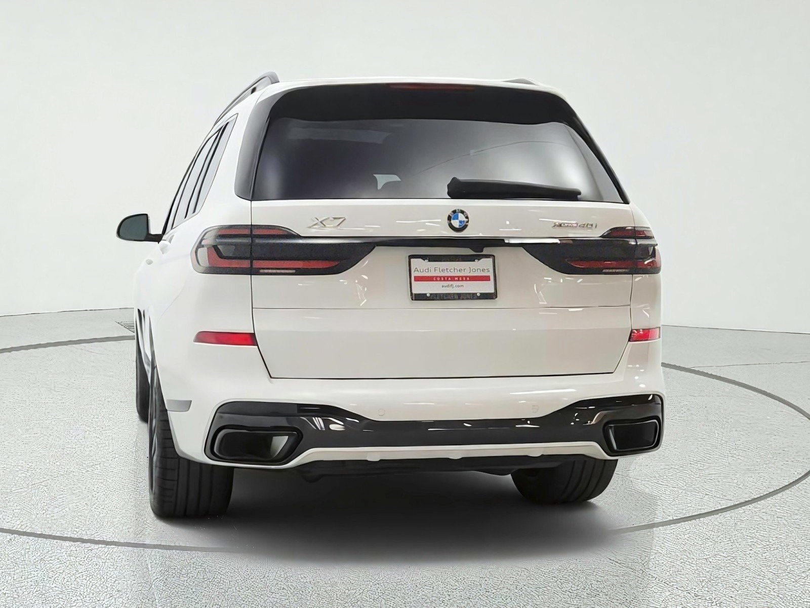 Used 2025 Alpine White BMW xDrive40i image 6
