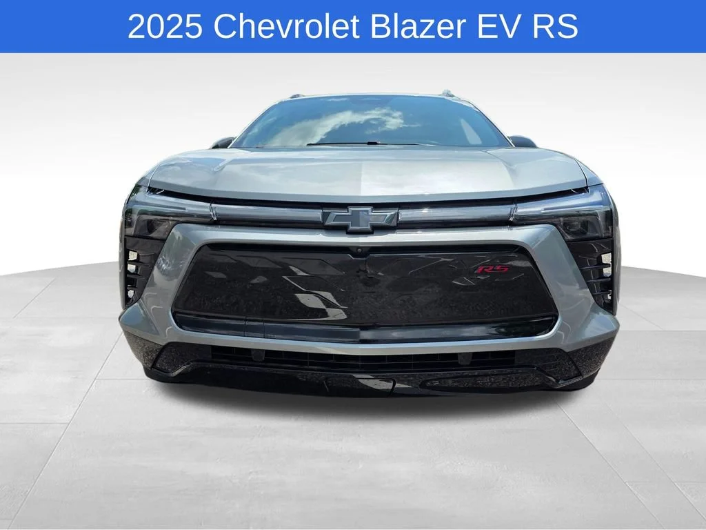 Used 2025 Sterling Gray Metallic Chevrolet RS image 9
