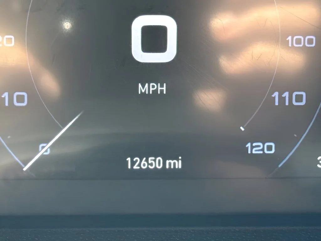 Used 2025 White Ram Base image 21