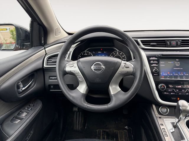 Used 2015 Orange Nissan SL image 13