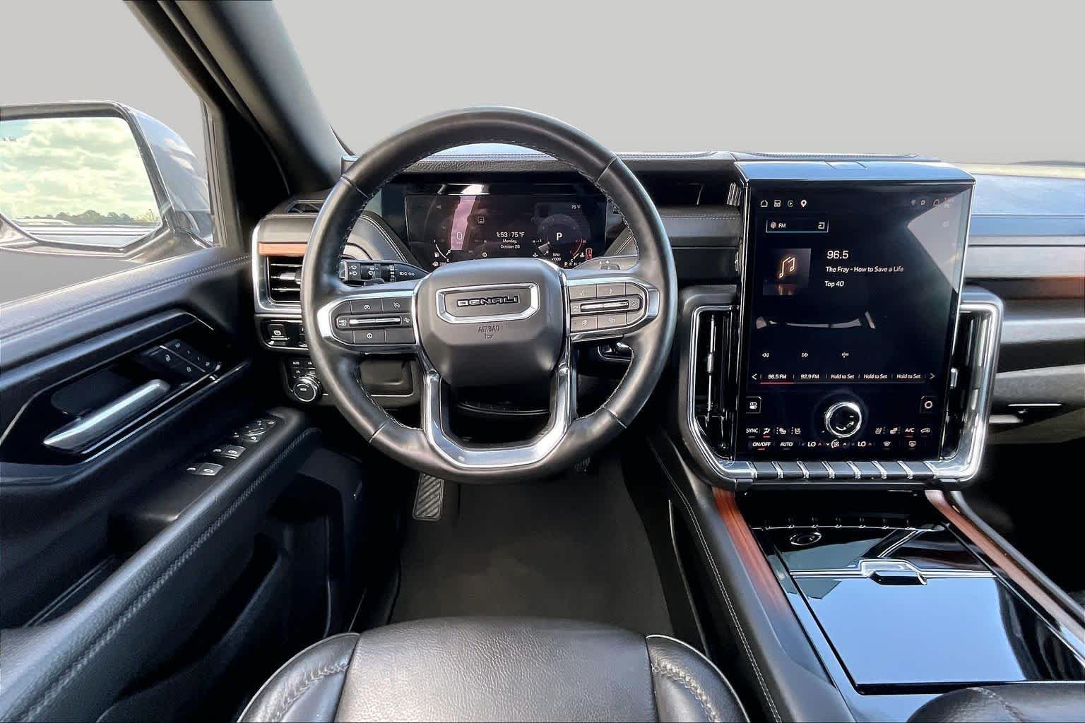 Used 2025 Sterling Metallic GMC Denali image 6