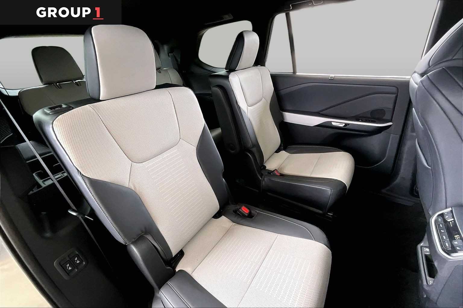 Certified Used 2024 CELESTIAL SILVER Lexus F SPORT Premium image 19