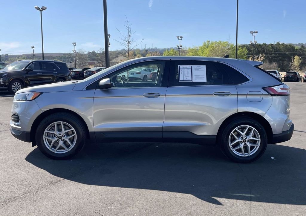 Used 2024 Silver Ford SEL image 6