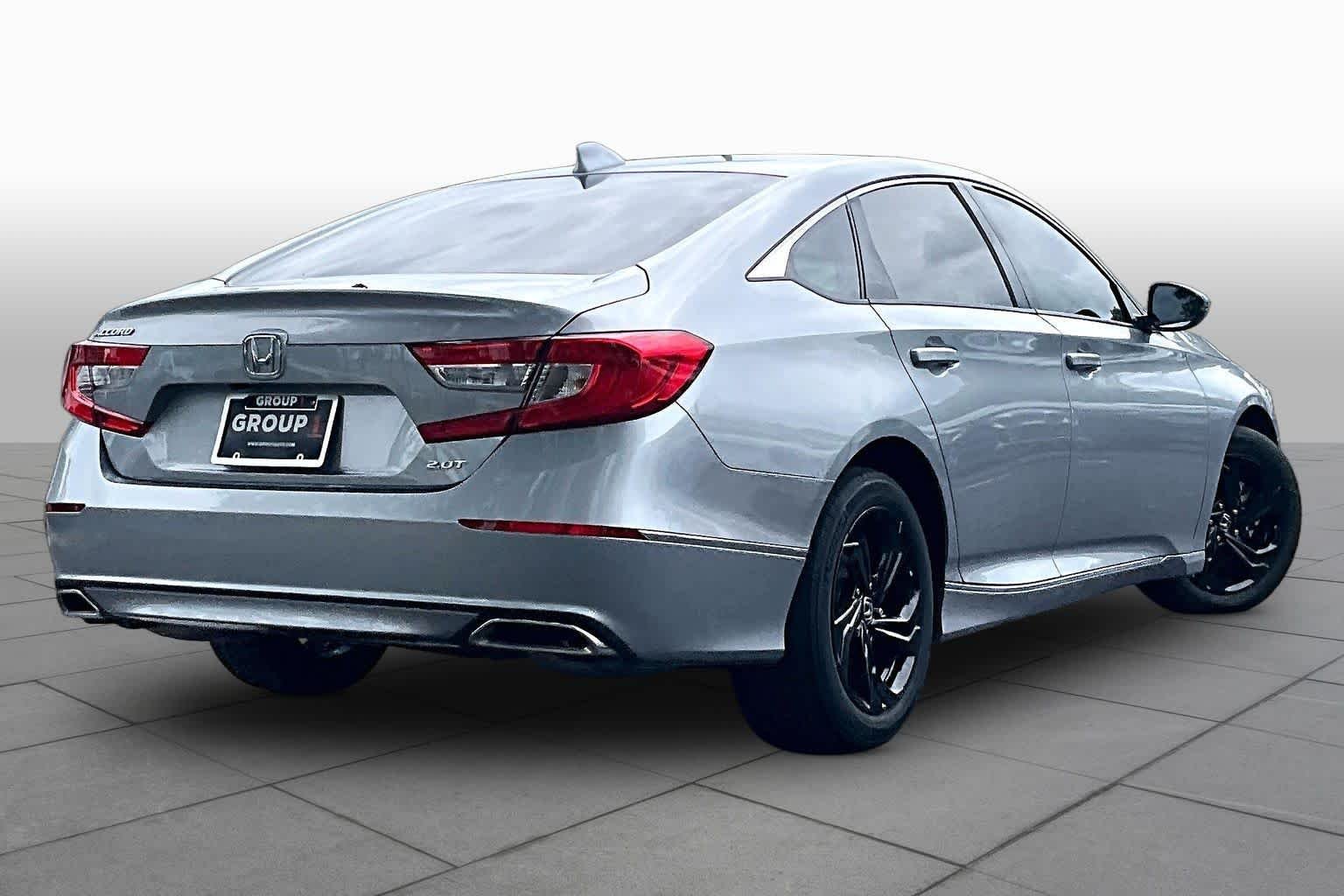 Used 2018 Lunar Silver Metallic Honda EX-L 2.0T image 13