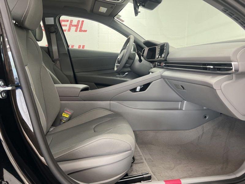 New 2026 Black Hyundai SEL Sport image 12