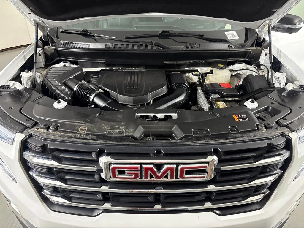 Used 2024 White GMC Elevation image 46