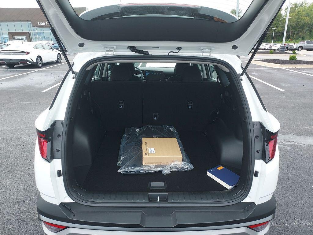 New 2026 White Hyundai SE FWD image 9