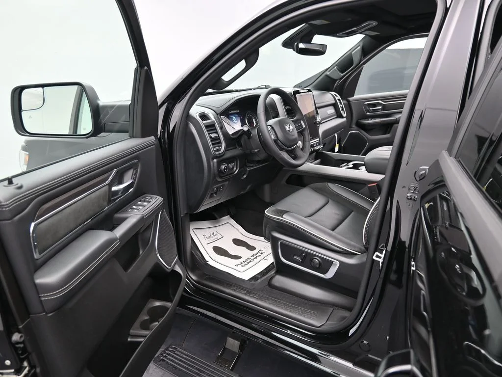2026 RAM 1500 Laramie - Photo 16