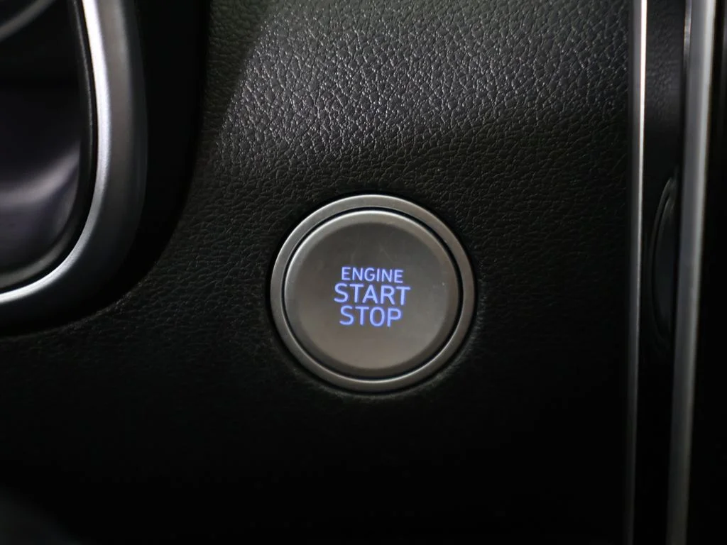 Used 2024 White Pearl Hyundai SEL image 40