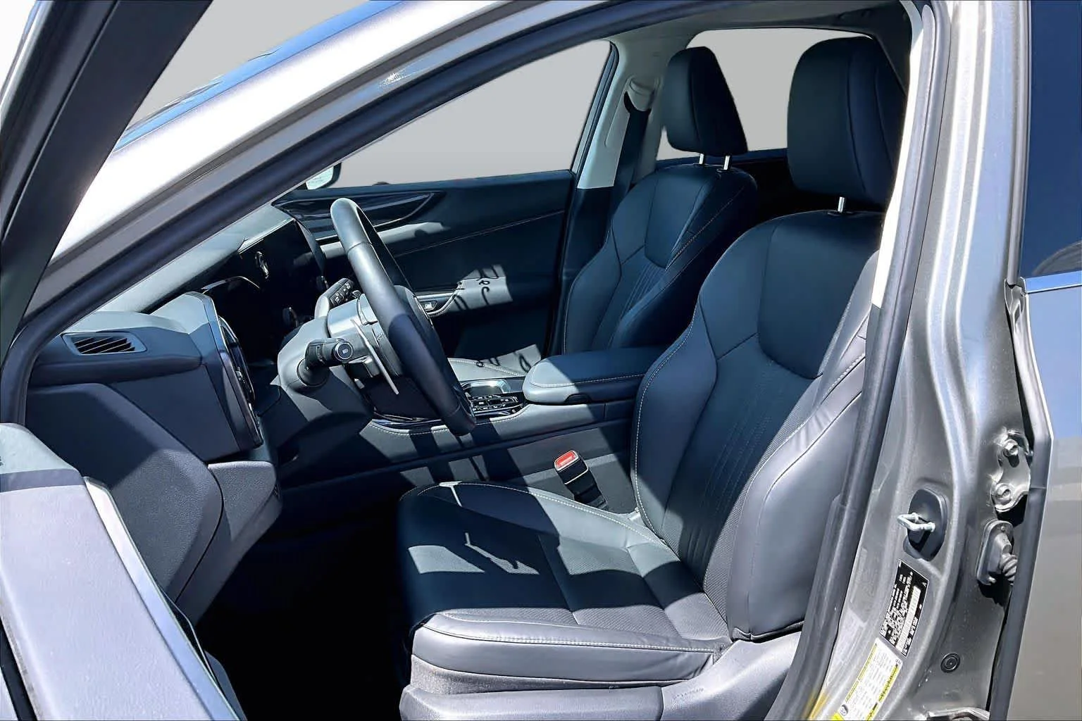 Used 2024 Atomic Silver Lexus  image 7