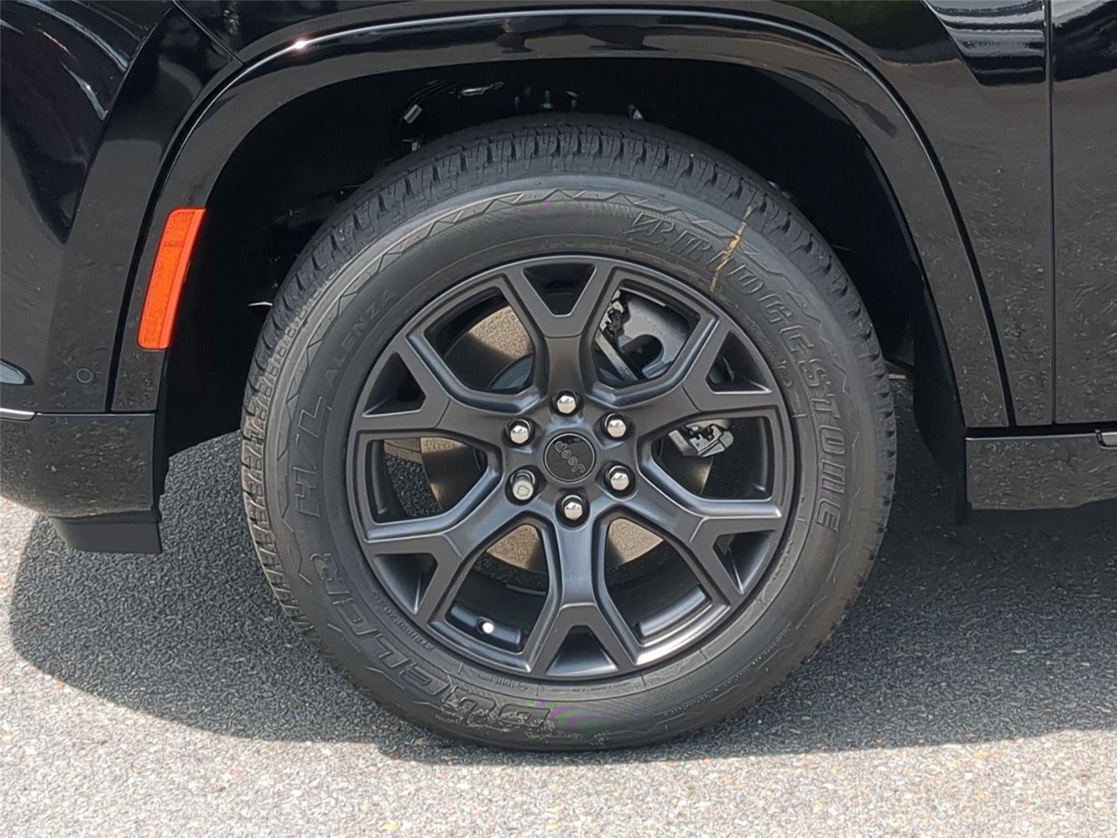 New 2026 High Gloss Black Exterior Paint Jeep Limited Altitude image 10