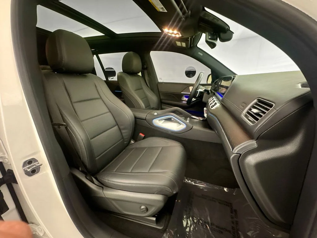 Used 2025 White Mercedes-Benz GLS 450 image 28