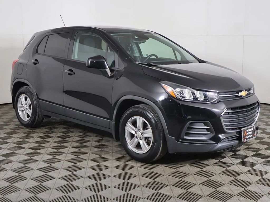 Used 2020 Chevrolet Trax LS with VIN 3GNCJKSB3LL178603 for sale in Parma, OH