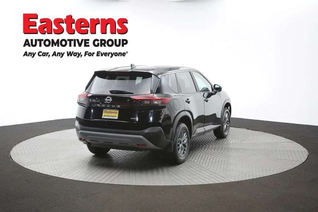 Used 2023 Black Nissan S image 40