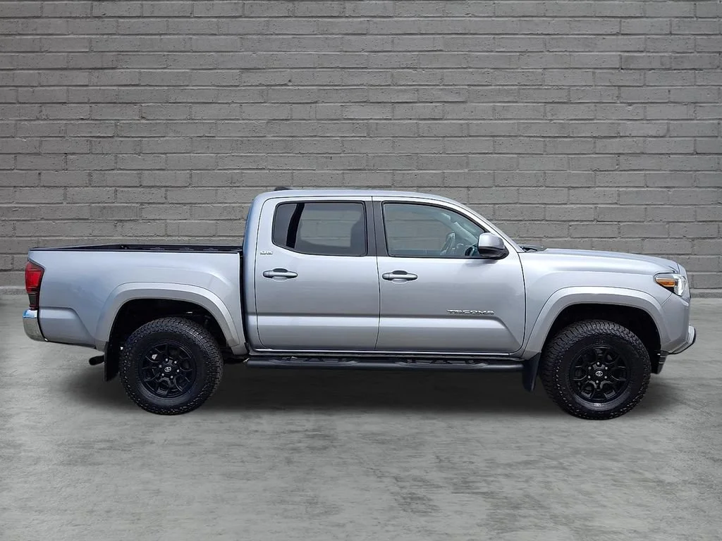 Used 2020 Silver Sky Metallic Toyota SR5 image 13